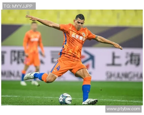 艾维斯与波尔图激战正酣比分悬念引发球迷热议 艾维斯与波尔图激战正酣比分悬念引发球迷热议