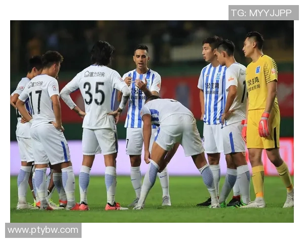 富力与权健激烈冲突引发球迷热议赛场暴力行为亟待整治