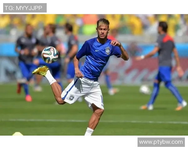 恩德里克：未来足球巨星的崛起与挑战之路