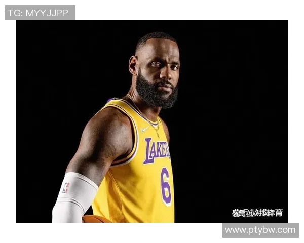 格兰特希尔与詹姆斯的传奇对决:篮球历史上的巅峰之战 格兰特希尔与詹姆斯的传奇对决:篮球历史上的巅峰之战