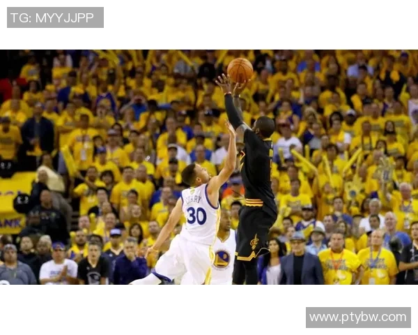 欧文在斋月绝杀时刻赛后分享信仰力量如何激励我逆转胜局 欧文在斋月绝杀时刻赛后分享信仰力量如何激励我逆转胜局