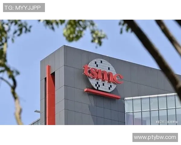 弗洛西与博洛尼的激烈对决揭示了足球战术的深层次博弈与精彩瞬间 弗洛西与博洛尼的激烈对决揭示了足球战术的深层次博弈与精彩瞬间